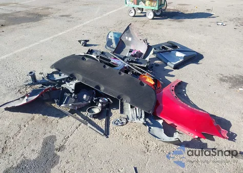 2016 Toyota Rav4 Xle z USA, uszkodzony, nr VIN 2T3RFREV8GW502016